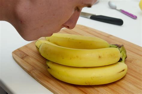how to tell if a banana has gone bad livestrong