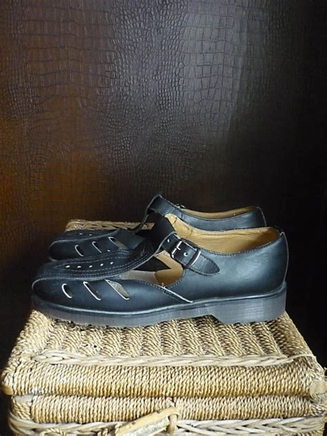 vintage dr martens airwair shoes black  martens air wair etsy