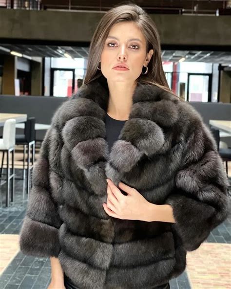 pin by tata vepkhvadze on anziehsachen fox fur coat fashion womens