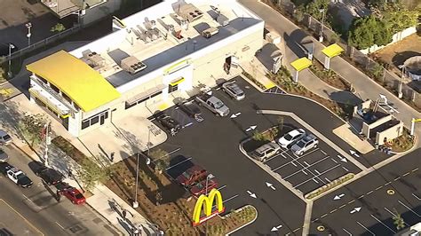 Man Shot In Arleta Parking Lot Near Mcdonald S Abc7 Los Angeles