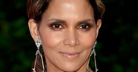 Halle Berry Comments On Oscar Win It Means Nothing