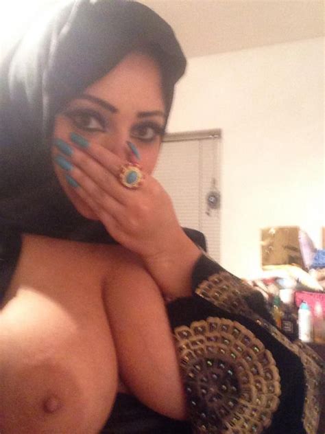 iranian arab breasts and booty