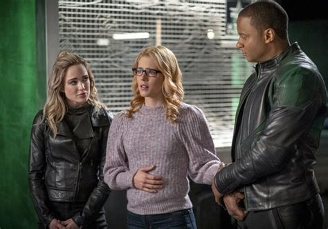 Felicity Thea And More Return In Photos From The ‘arrow’ Series Finale