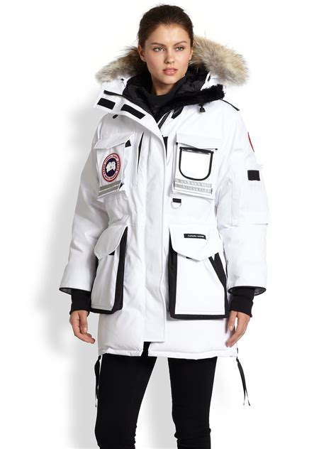 canada goose fur trimmed snow mantra down parka in white lyst