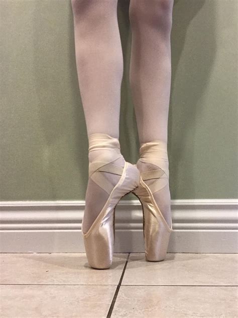 pair  pointe shoes rballet