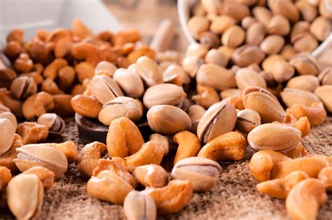 top 12 high fiber nuts and seeds yoffie life