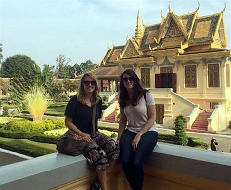 ariz sisters arrested for naked photos in cambodia temple