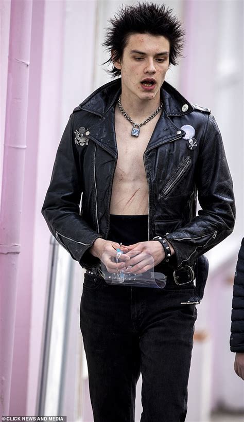 louis partridge is the double of sid vicious as he films scenes for new