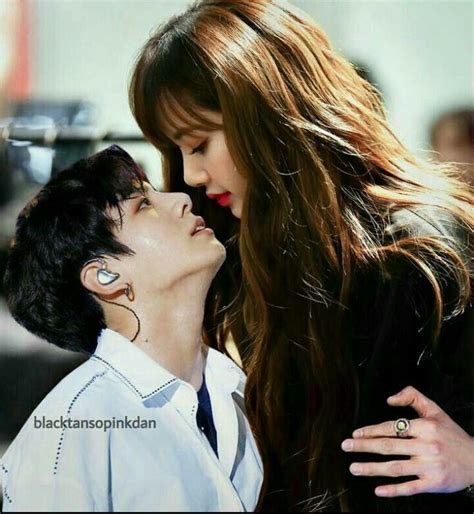 Loskoooook Bts Girl Bts Kiss Kpop Couples