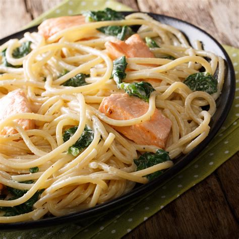 pasta met zalm en spinazie recept pasta maaltijden pastagerechten hot sex picture