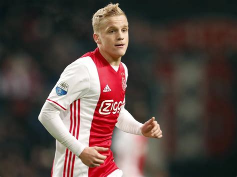 donny van de beek ajax habilidades pro evolution soccer