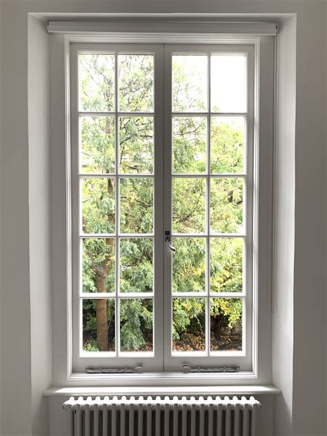 large multi paned conservation casement window  amodus edith grove chelsea sw window