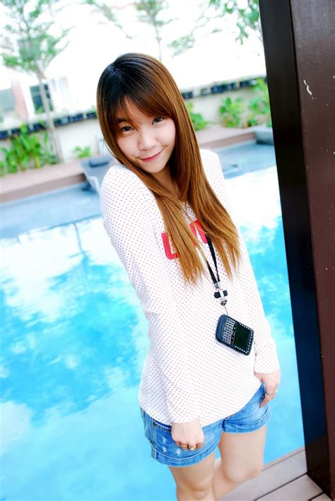 pretty asian girl from photo club she so cute on page 2