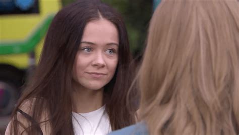 hollyoaks spoilers niamh blackshaw reveals rocky road for juliet