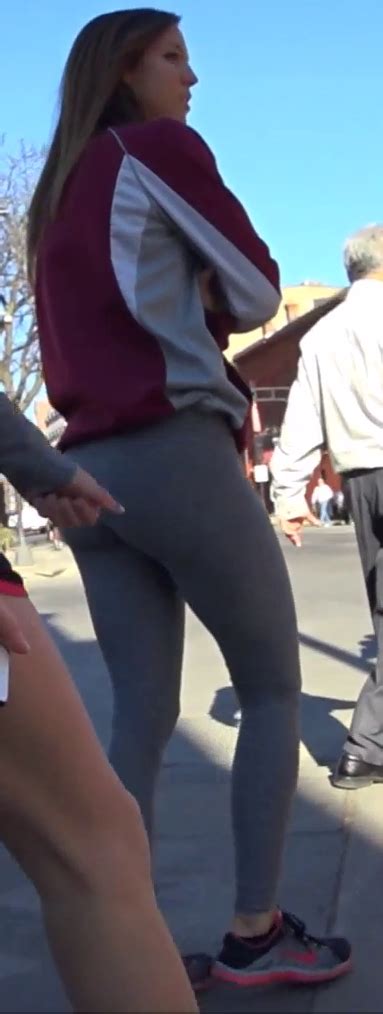 really hot and super fit brunette chick with a perfect round booty creepshots