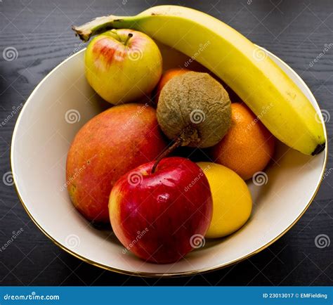 bol de fruit image stock image du nourriture citron
