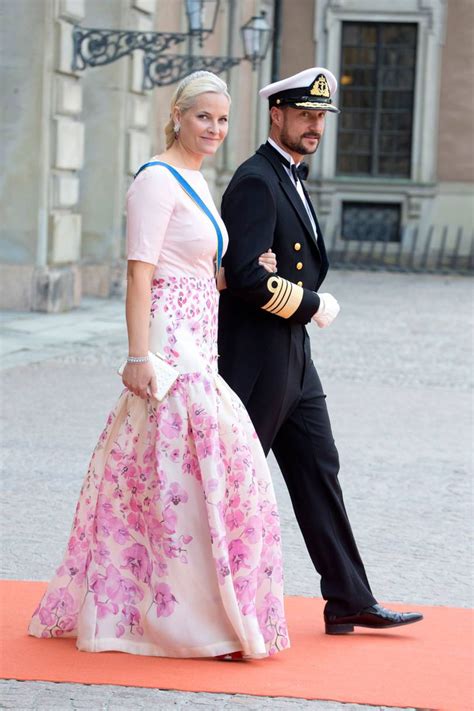 Norway S Crown Princess Mette Marit Apologises For Meeting