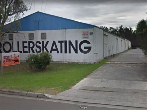 oak flats skating rink nsw closes after same sex kiss uproar