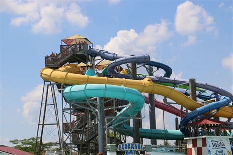 hurricane bay  flags