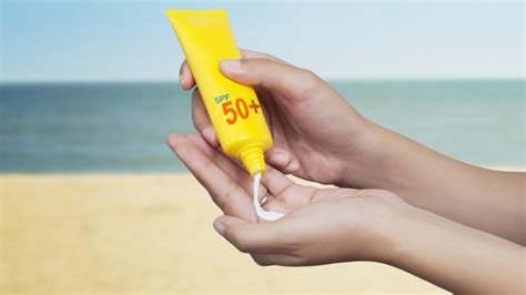 what is the difference between chemical and physical sunscreens