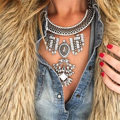 bold statement necklace  silver ootd silvernecklace style