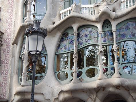 gratis afbeeldingen architectuur venster reizen toerisme barcelona beeldhouwwerk kunst