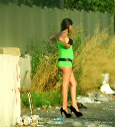 【画像】ヨーロッパの路上にいる売春婦ってもはやモデルだろ