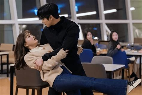 Rekomendasi 12 Drama Korea Komedi Romantis Untuk Binge Watching