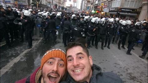 Ellen S Selfie Is Beaten By Turkish Protesters Selfie