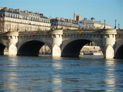daily photo  paris sunday bridge pont neuf