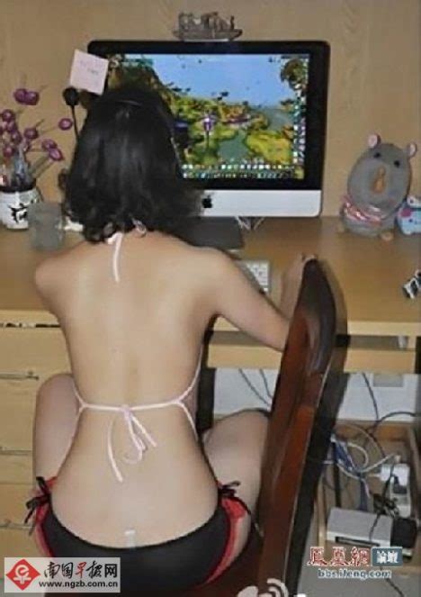 naked girls playing games and showing off their pussies