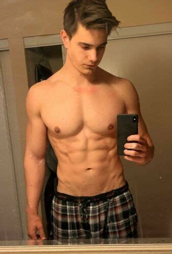 Shirtless Male Muscular Beefcake College Jock Abs Pecs Hunk Dude Photo