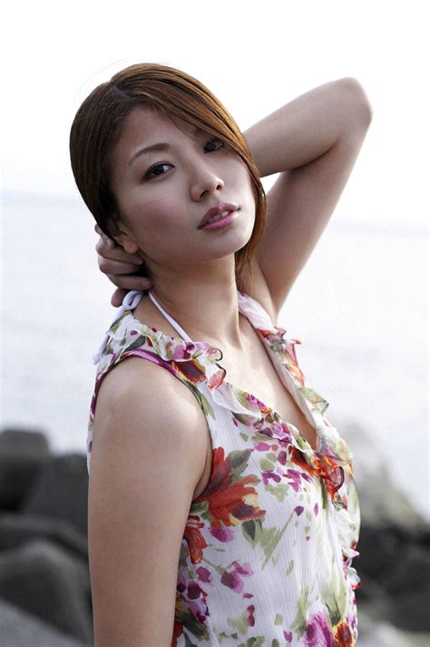 Asian Babes Ai Aoki Pretty Bikini Pics At The Shore