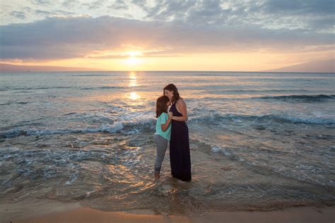 A Special Mother Daughter Trip In Maui Flytographer