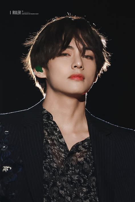 Ruler On Twitter En 2020 Foto Bts Bts Kim Taehyung Fondo De Pantalla