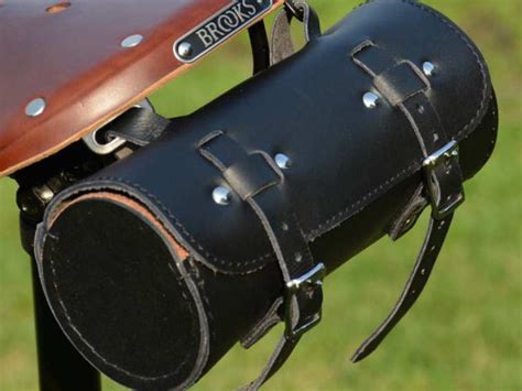 bicycle saddle leather and utility tool bag round black digg