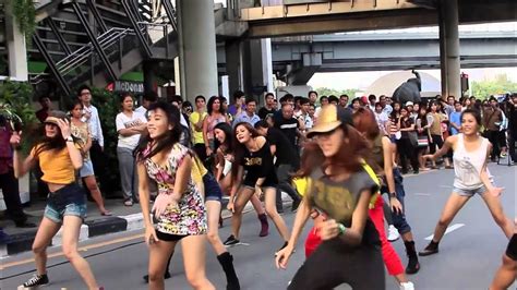 Jennifer Lopez Flash Mob Thailand 2012 Youtube