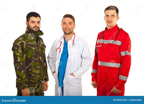 militair arts en paramedicus stock afbeelding image  besparing geneeskunde