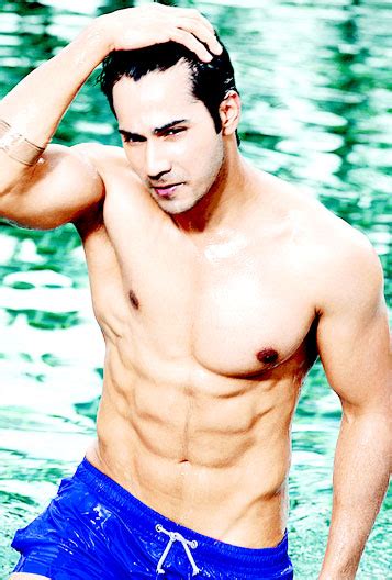10 hottest shirtless bollywood actors