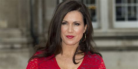 susanna reid wows in stylish green dress from marks and spencer