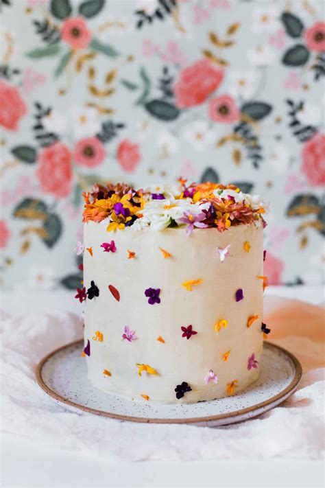 tips   edible flowers  cake  beautiful mess bloglovin
