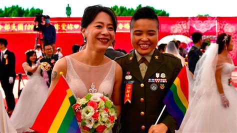 Two Same Sex Couples In Military Marry In First For Taiwan World My