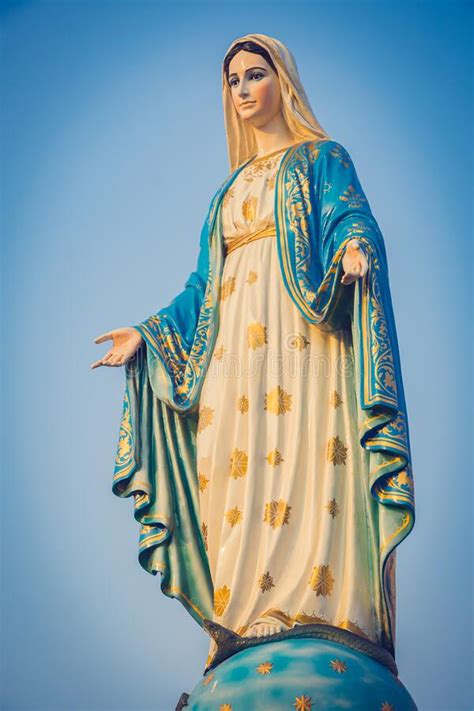 The Blessed Virgin Mary Statue Figure Catholic Praying