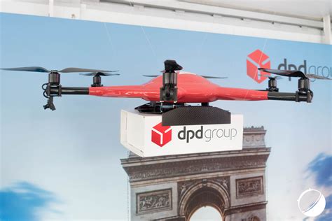 paris drone festival des drones sur les champs elysees  pari reussi