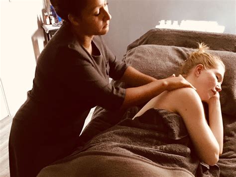tried and tested elemis peaceful pregnancy massage at spa exerience kensington healthy living