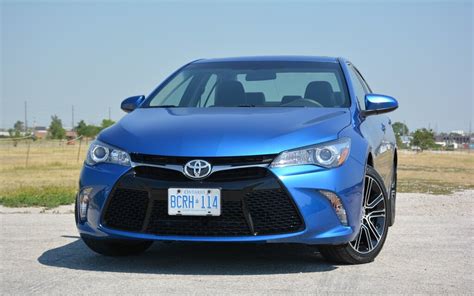 toyota camry expected comfort  added style  car guide
