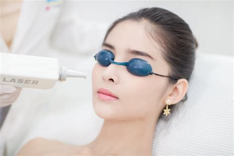 The Ultimate Guide To Eye Bag Removal In Singapore 2021