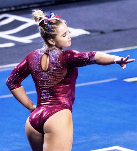 Pin By Pachonko On Hot Gymnasts In 2021 Gymnastics Poses Female