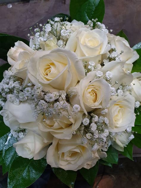 bouquet de mariee rose blanche gypsophile salal floreal