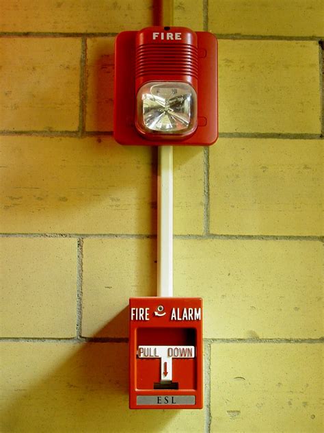 fire alarm hornstrobe  pull station fire alarm hornst flickr